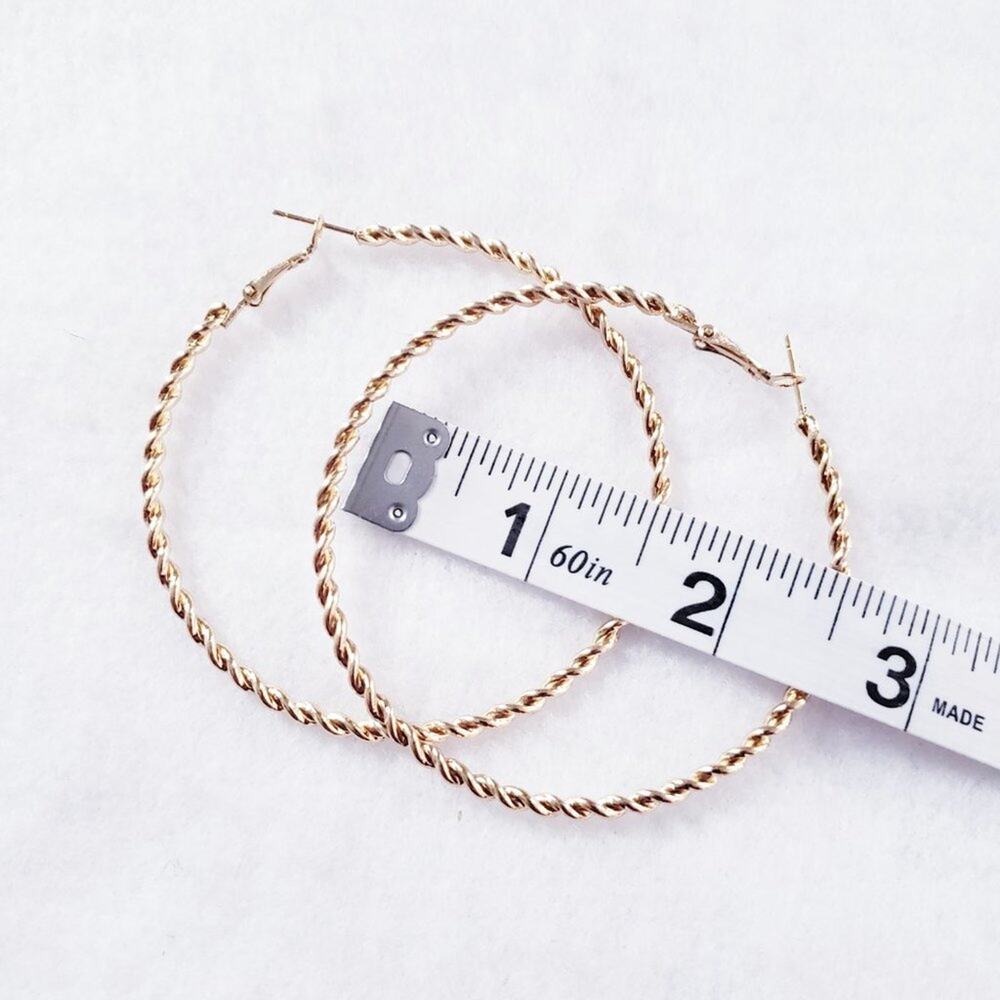 4 Sets of Women's Gold Tone Pierced Earrings Hoops Studs - Picture 4 of 7